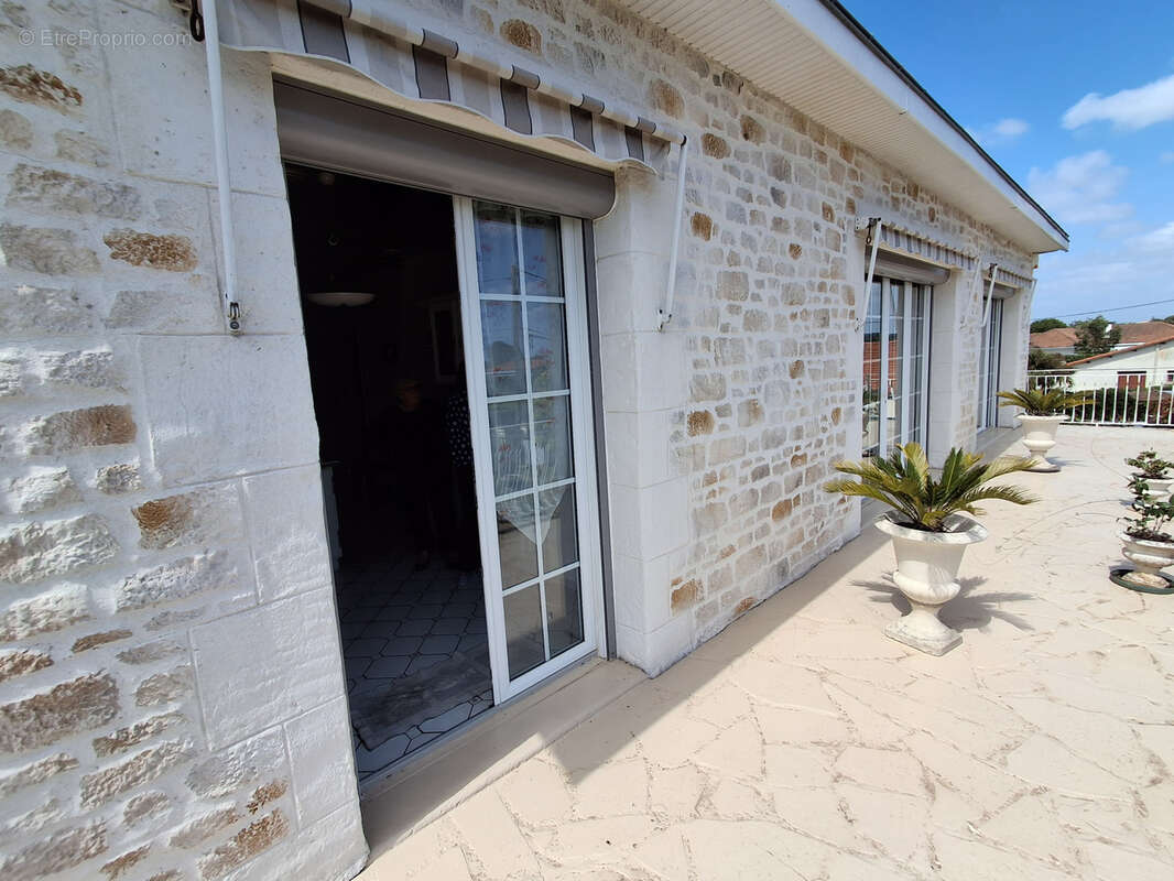 Maison à ECHILLAIS