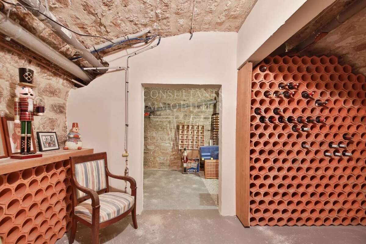 Maison à ISSY-LES-MOULINEAUX