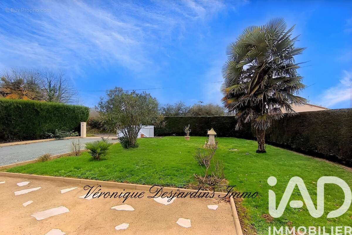 Photo 2 - Maison à SAINTES