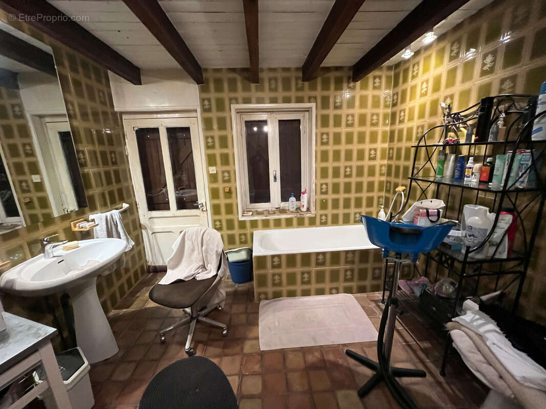 Maison à LA CHAPELLE-THECLE