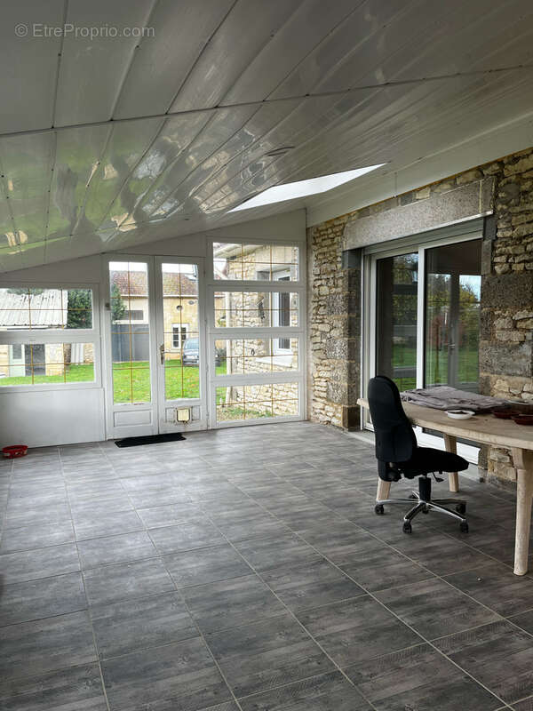 Maison à VOUZAILLES