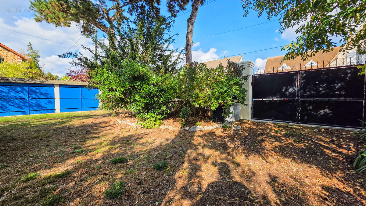 Maison à CARRIERES-SOUS-POISSY