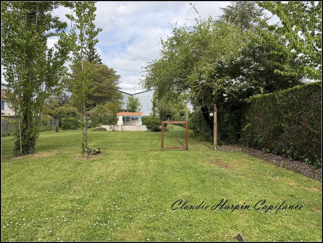 Maison à vendre 7 pièces NIORT (79) 4 chambres parcelle 1992 m² - piscine chauffée - photo 8
