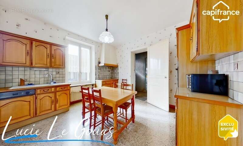 Corps de ferme de 154m² habitable avec grange, dépendances, jardin et verger – Bazailles - photo 2