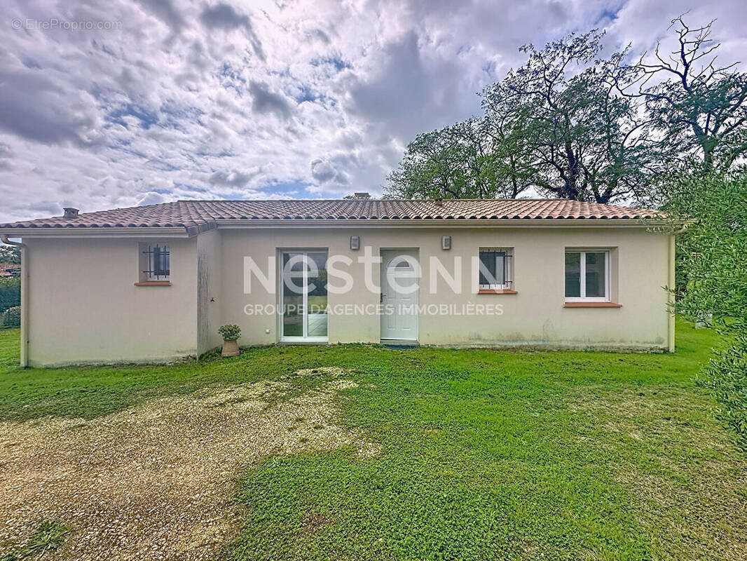Maison à PAVIE