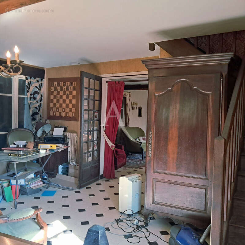 Maison à VITRY-AUX-LOGES