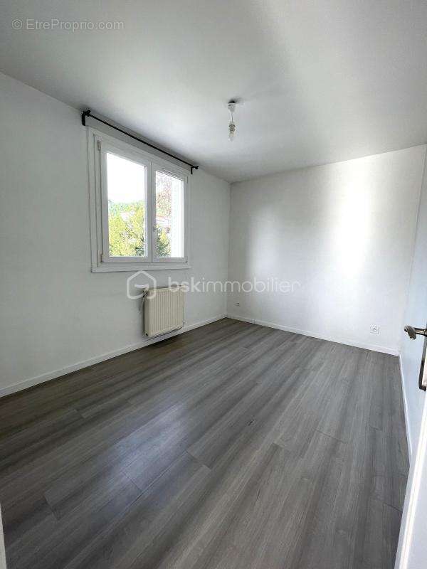 Saint-martin-d'heres village 'le carina' t3 de 66 m² - photo 6