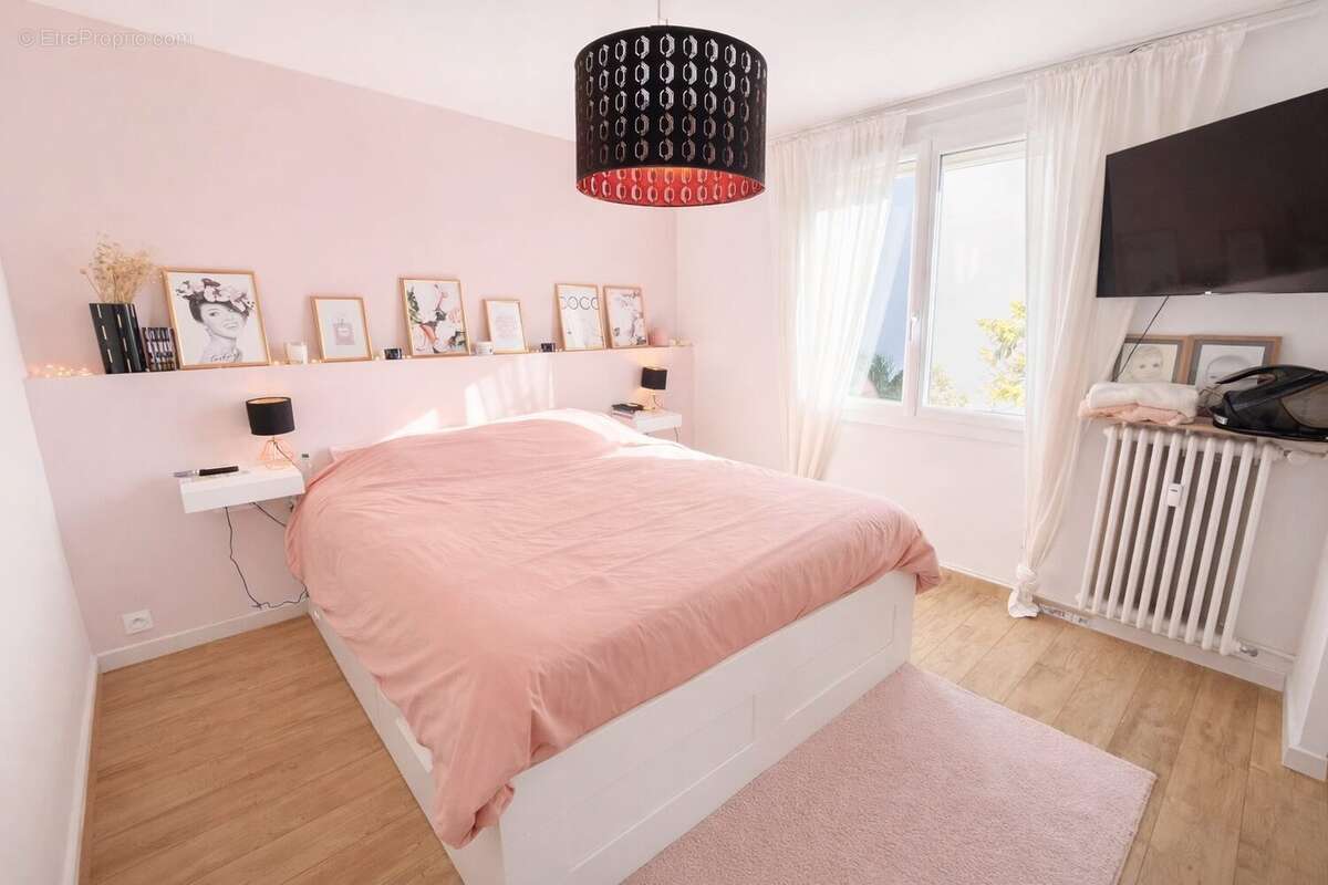 Appartement 107 m² à Valence  - photo 3