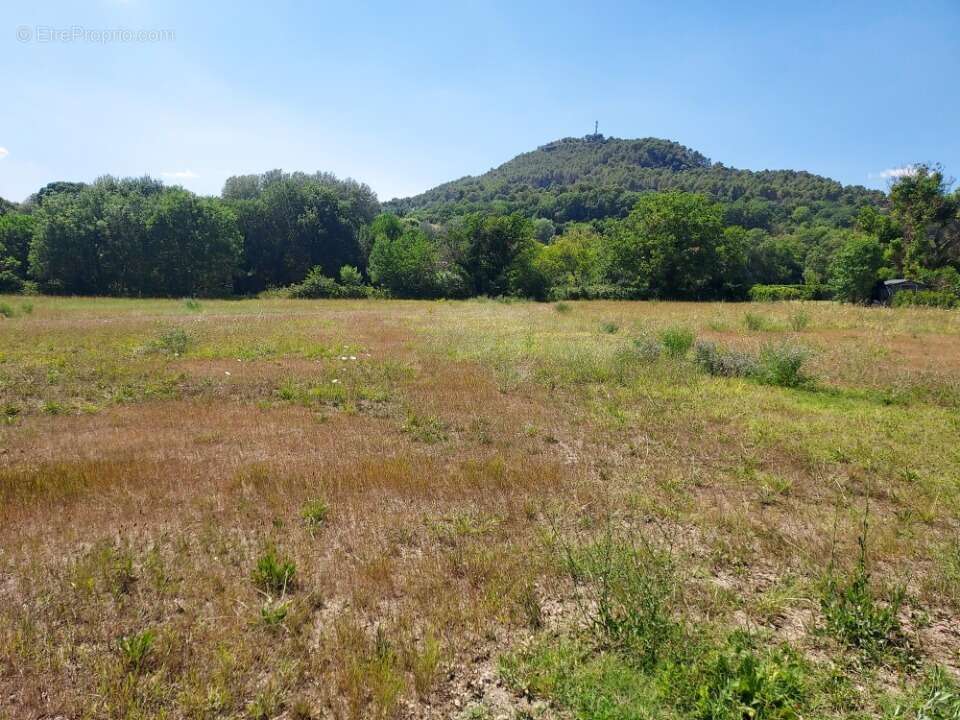 Terrain 1020 m² à Salernes  - photo 4