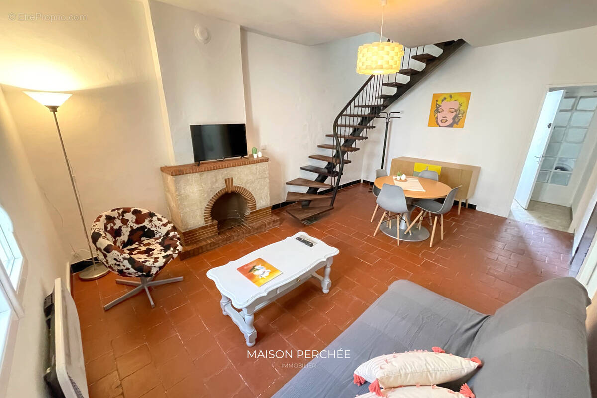 Appartement à MARSEILLE-1E