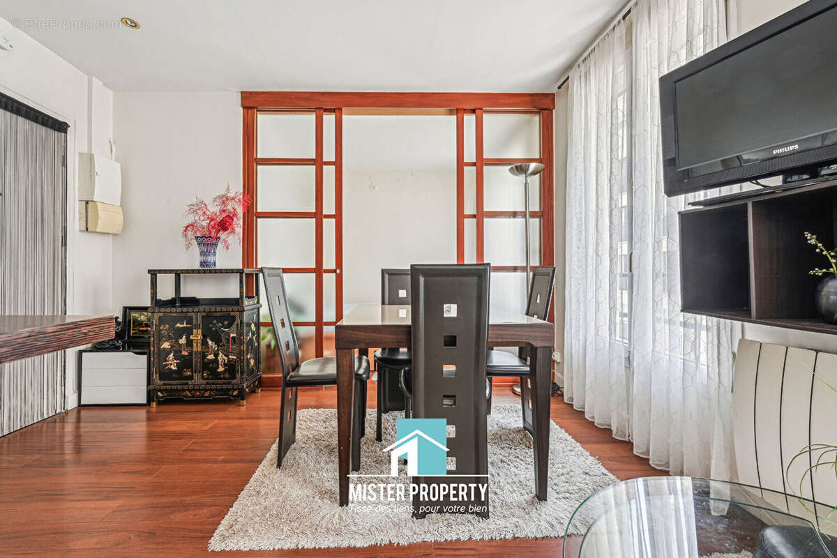 Appartement à LEVALLOIS-PERRET