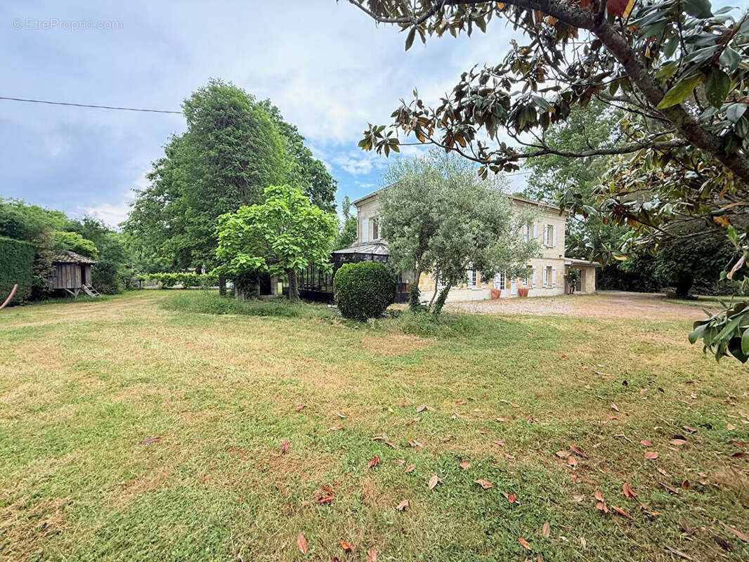 Maison à FRONSAC