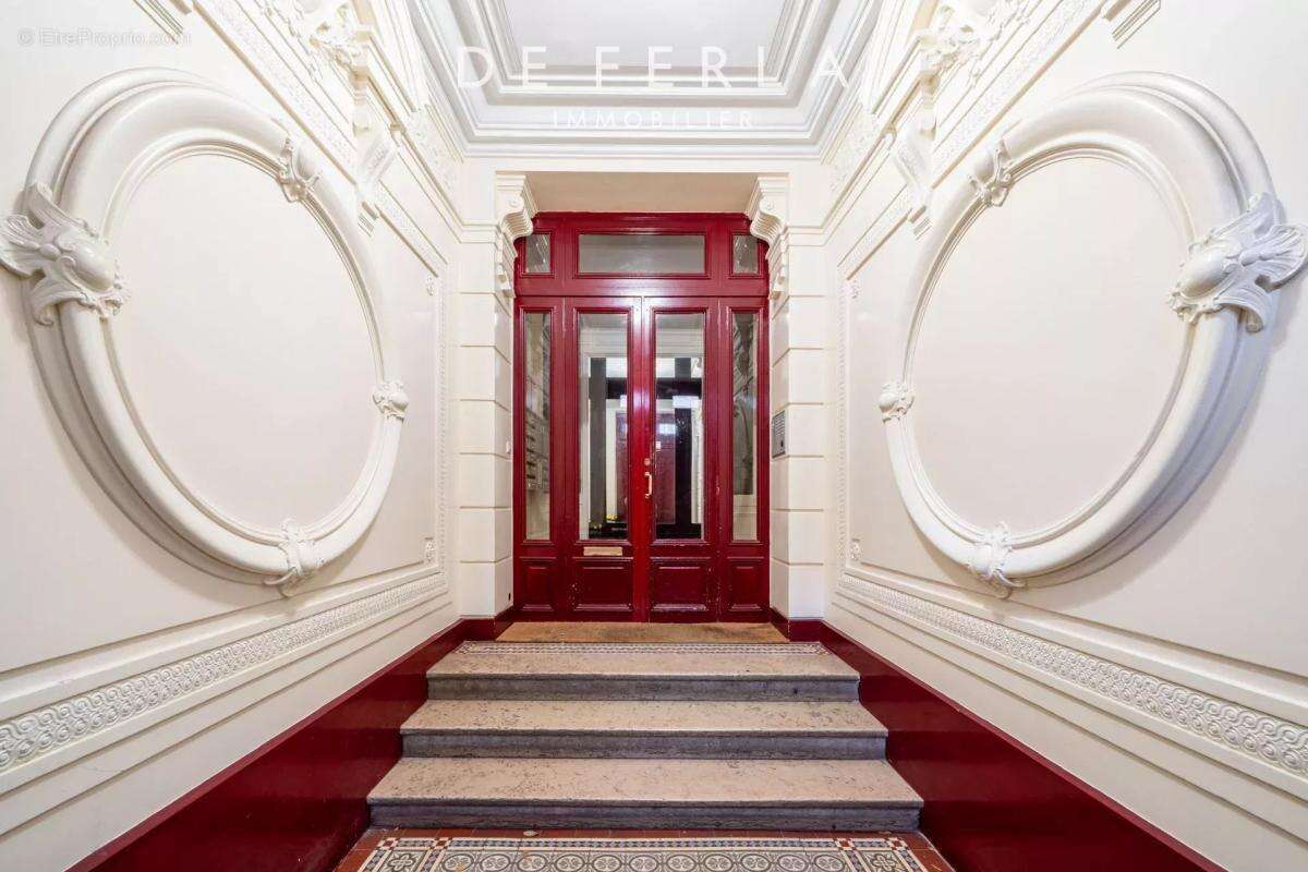 Appartement à PARIS-14E