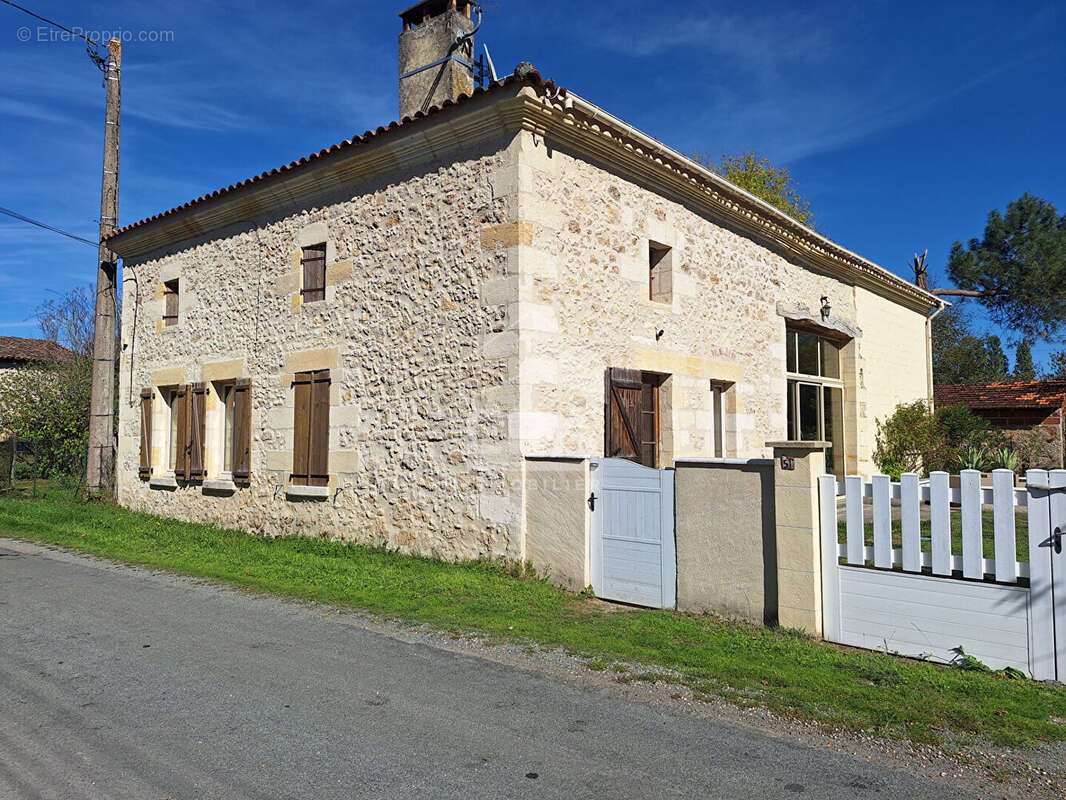 Maison à MONTPON-MENESTEROL