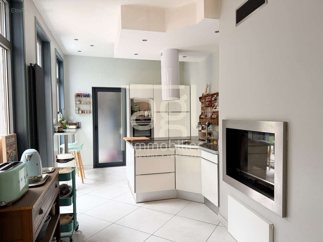 Maison 400 m² à Bergues  - photo 3