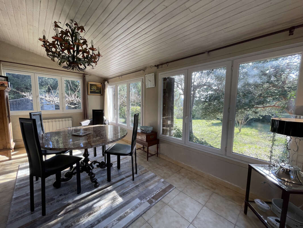 Maison à BAGNOLS-EN-FORET