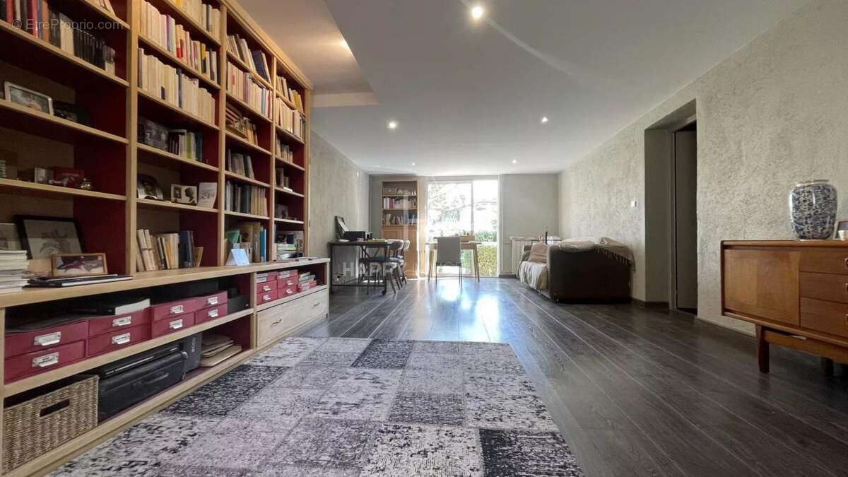 Maison à FONTVIEILLE