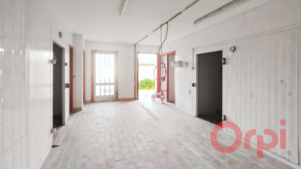 Habitation de 145m²+ dépendance de 55m² + espace modulable de 145m² - photo 17