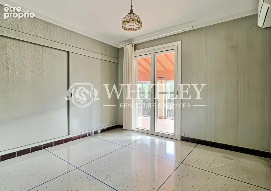 Les plaines saint-raphaël - villa 6 pièces avec logement indépendant - photo 7