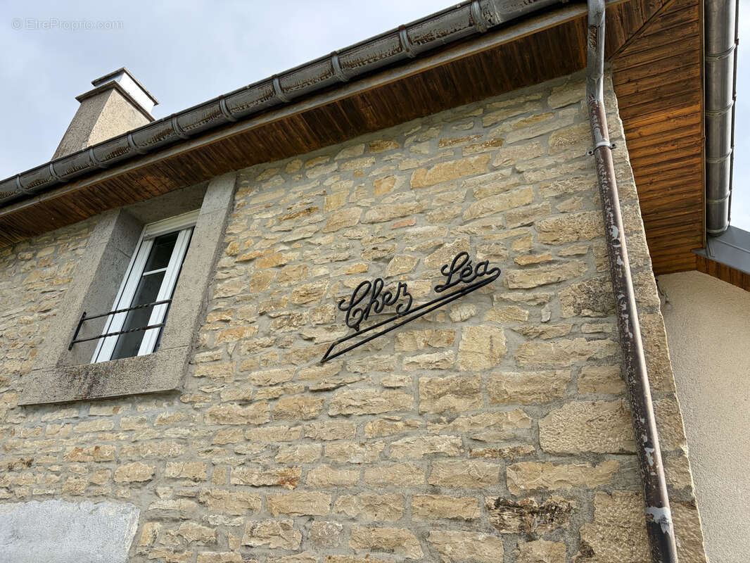 Maison à LAVIRON