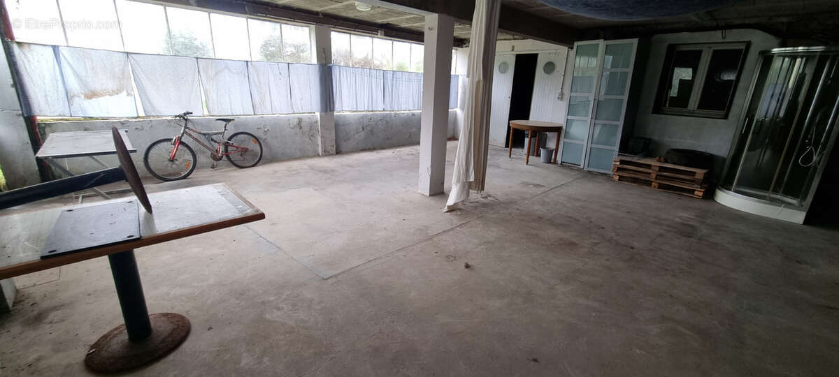 Maison à SAINTE-GENEVIEVE-SUR-ARGENCE