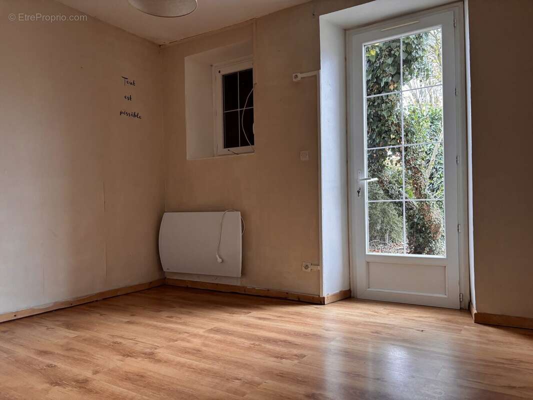 Maison à SAINT-REMY-DE-SILLE