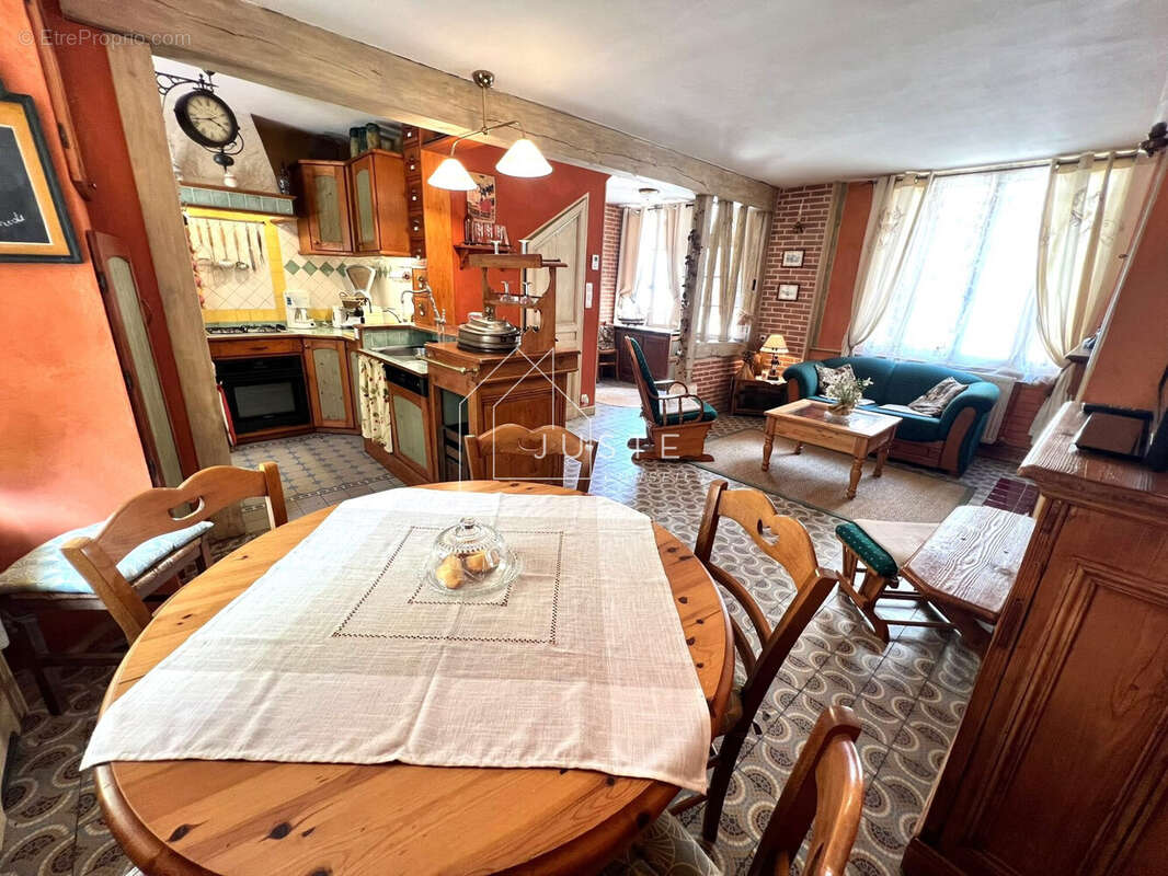 Maison à LA BOUILLE