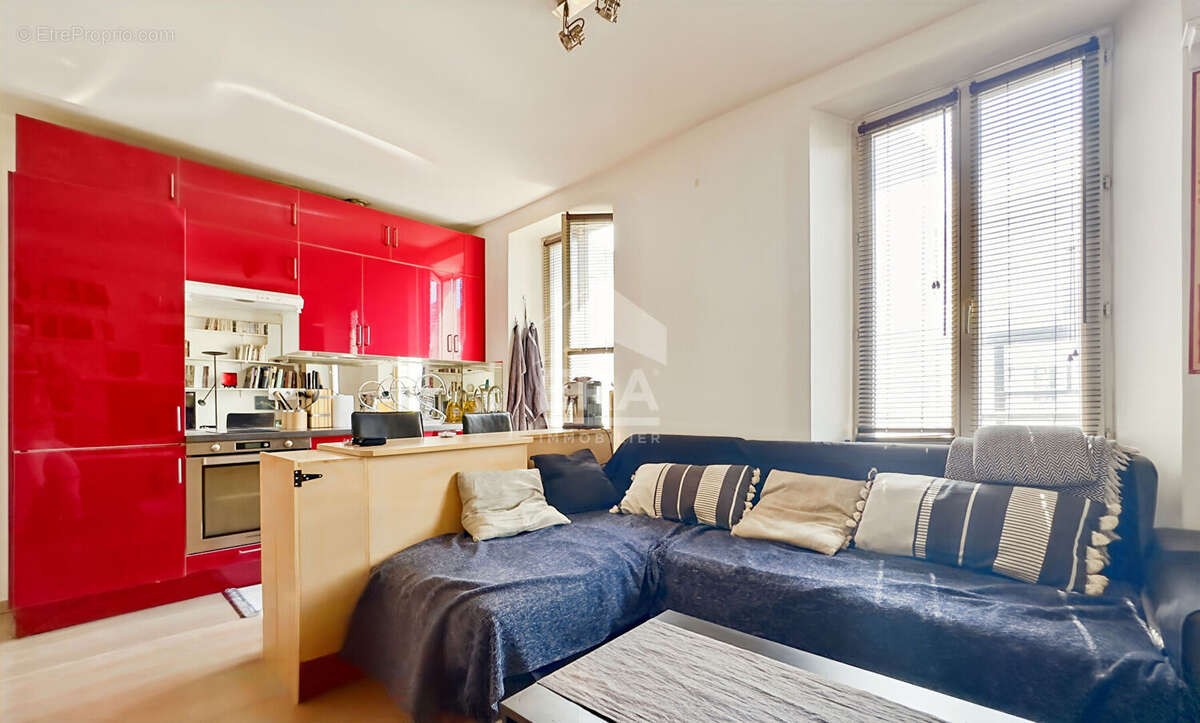 Appartement à PARIS-10E