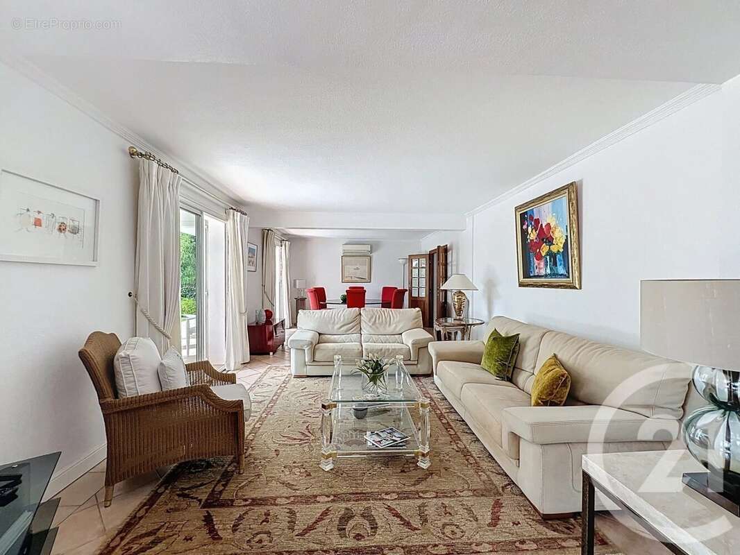 Maison à MOUGINS