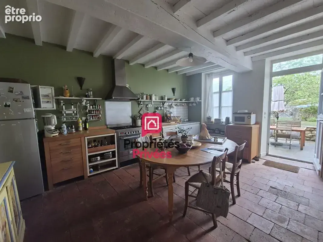 Ensemble immobilier de caractère de 290 m2 avec Gîte - Noaillan - photo 8