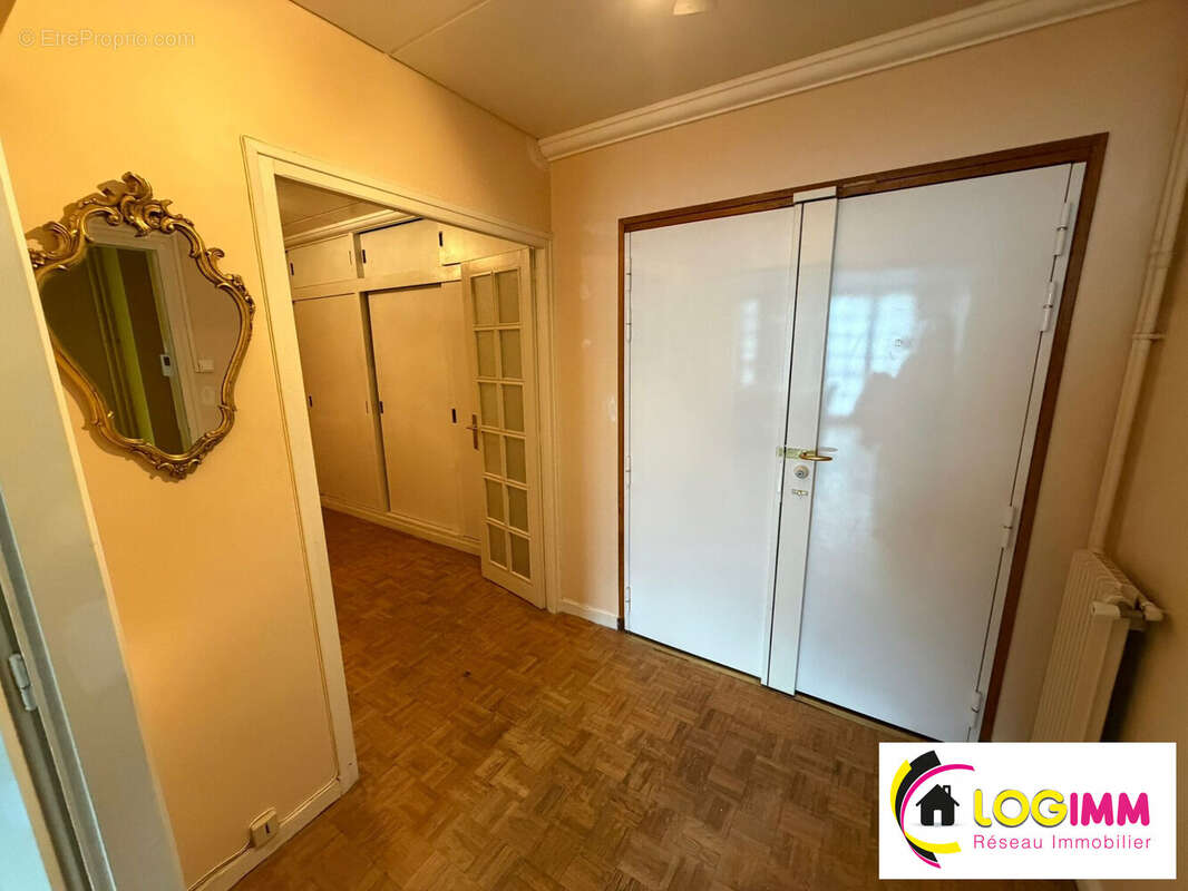 Appartement à VERSAILLES