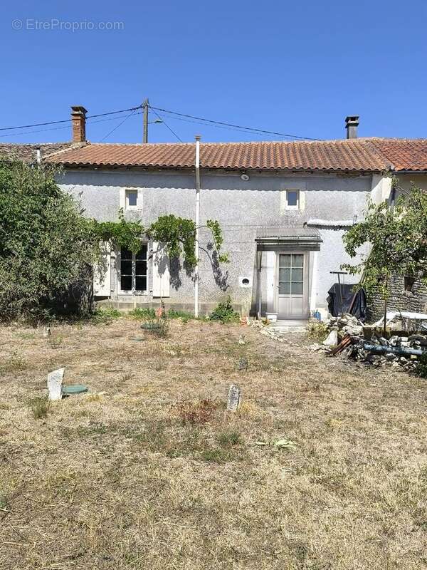 Maison 117 m² à Loubille  - photo 2