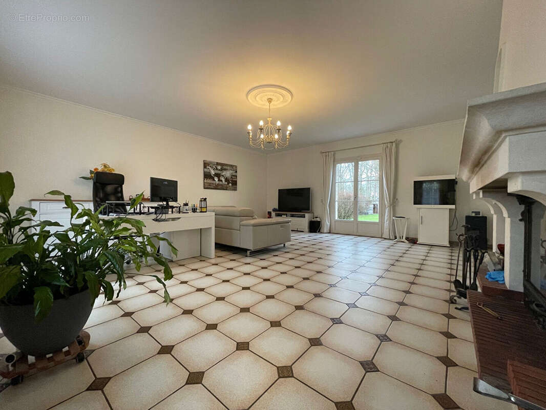 Maison à LAMORLAYE