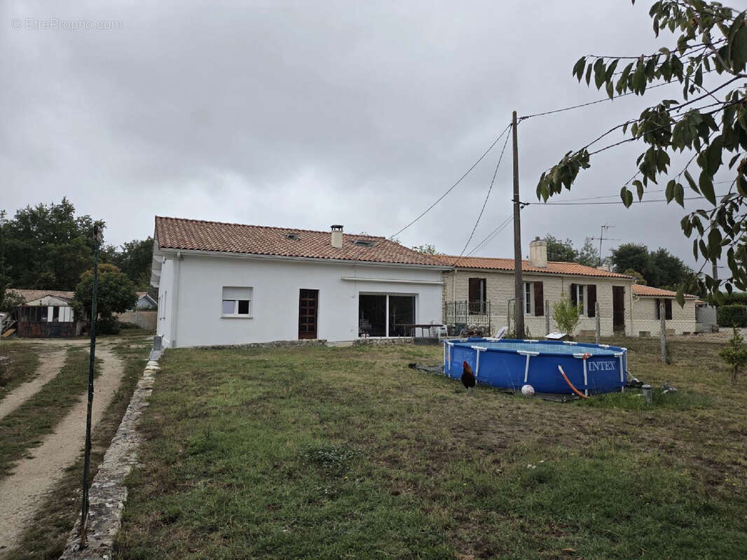 Maison à BLANQUEFORT