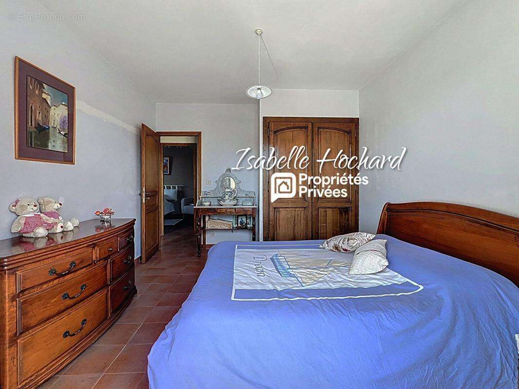 Maison Saint Maximin La Sainte Baume 5 pièce(s) 123 m² - photo 12