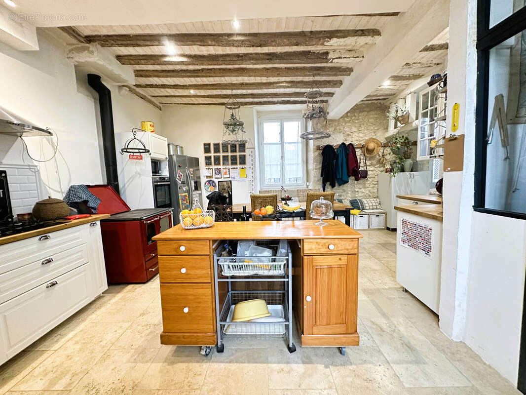 Maison à AUNAY-SOUS-AUNEAU