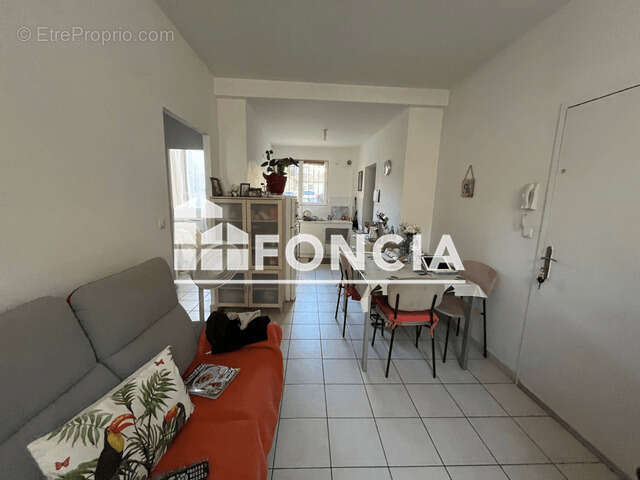 Appartement à SAINT-CHAPTES