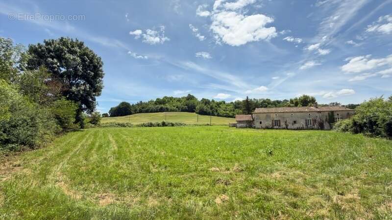Propriété à vendre 3 pièces Maison 132 m2 avec 40 m2 de garage et grange de 210 m2 BOURNEL (47) - photo 31