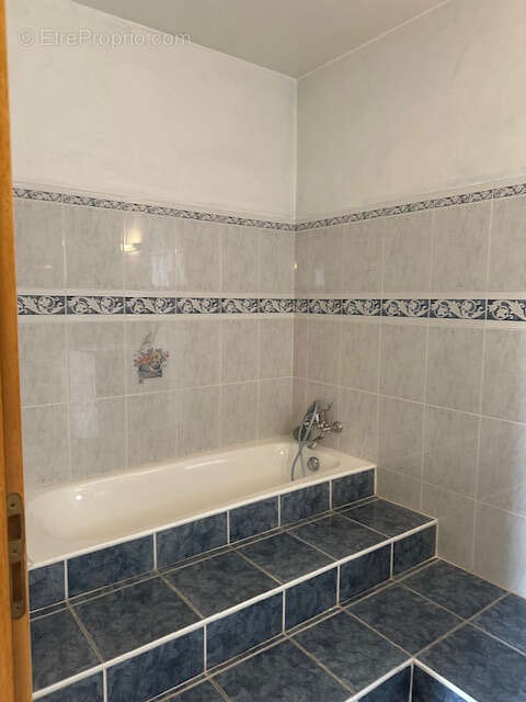 Maison à PERNES-LES-FONTAINES