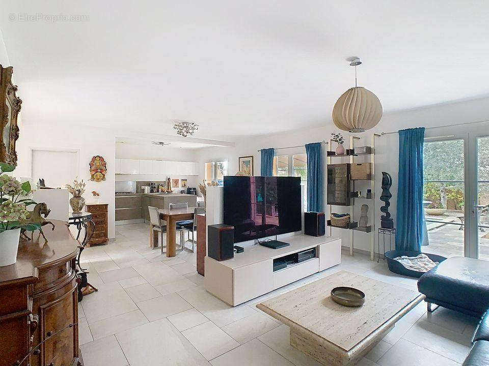 Maison à ENSUES-LA-REDONNE