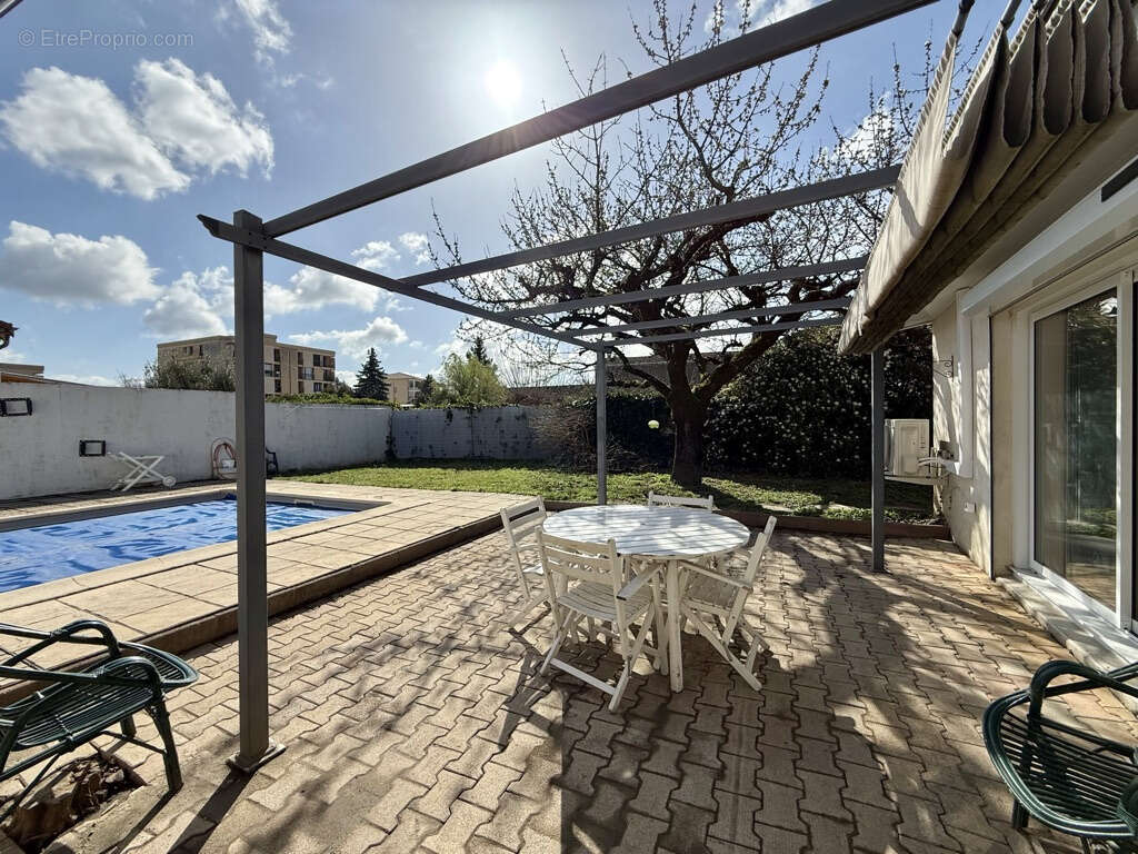 Maison à TOURNON-SUR-RHONE