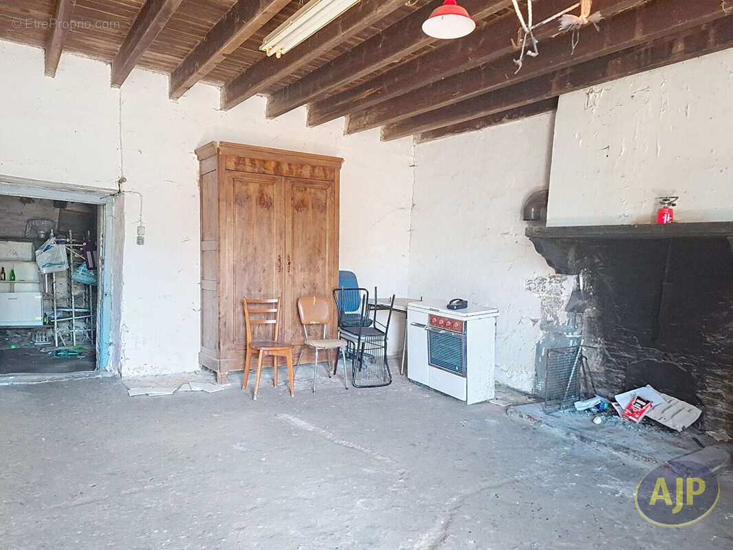Maison à ISSE