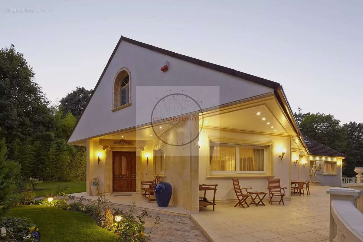 Maison à QUINCY-VOISINS