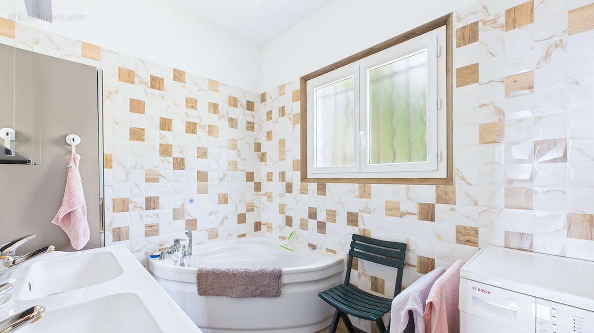 Maison à CARQUEIRANNE