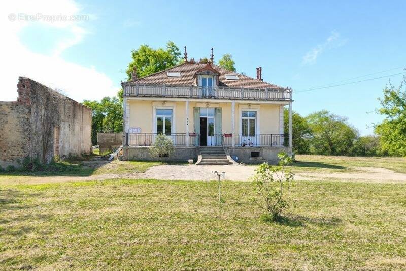 Maison à AIRE-SUR-L'ADOUR
