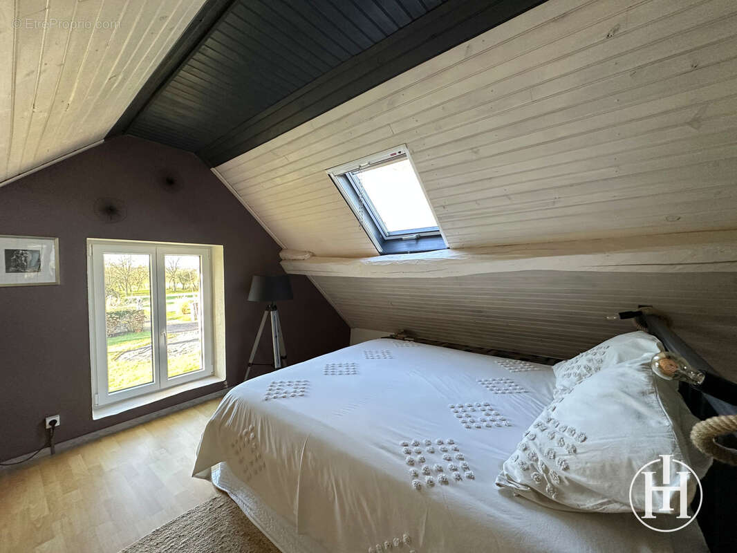 Maison à LIGNEROLLES