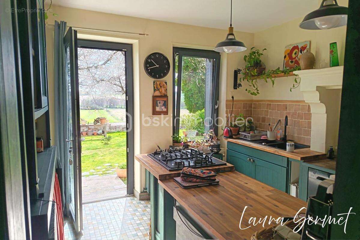 Maison à VICQ-SUR-NAHON