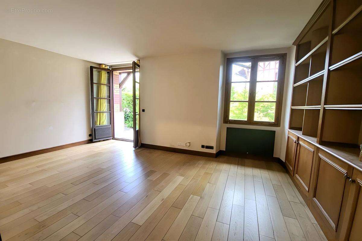 Appartement à CHAMBOURCY