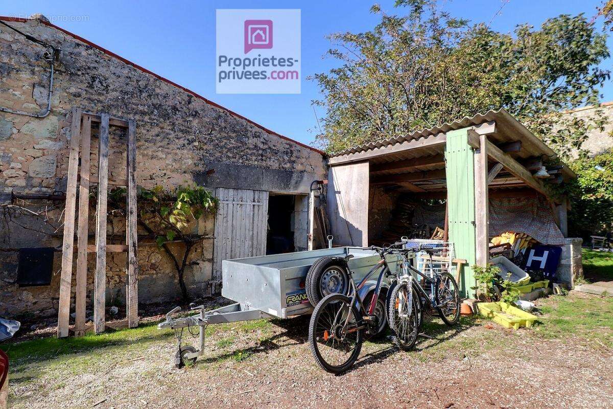 Maison à SAINT-JUST-LUZAC