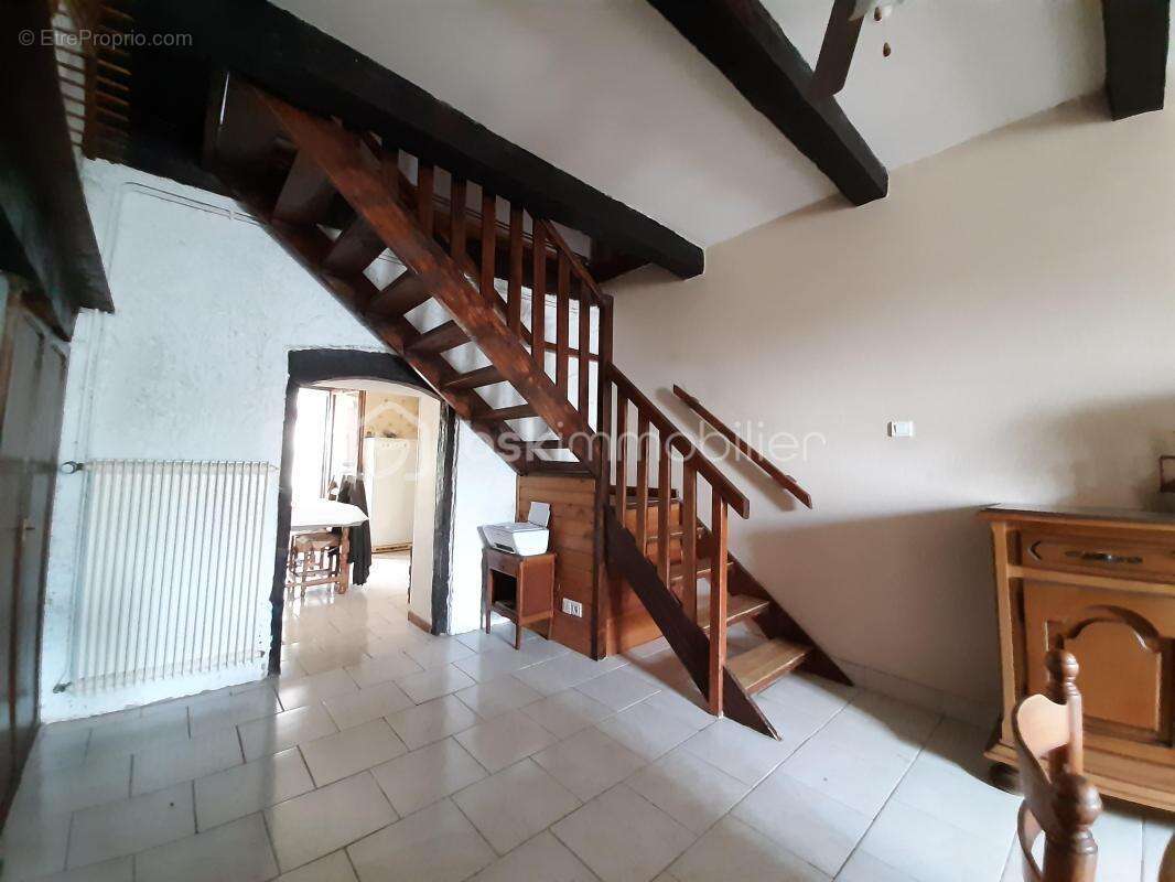 Maison à SAINT-CYR